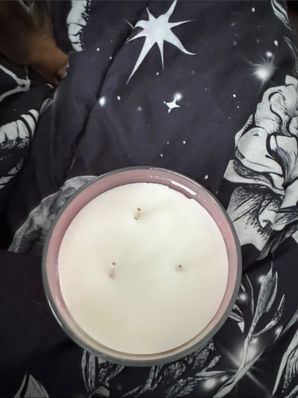Bath & Body Works festive candle